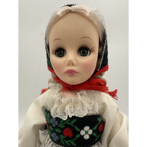 Vtg 1975 Effanbee 11" Heidi Collector Doll #1176 - Picture 3 of 7
